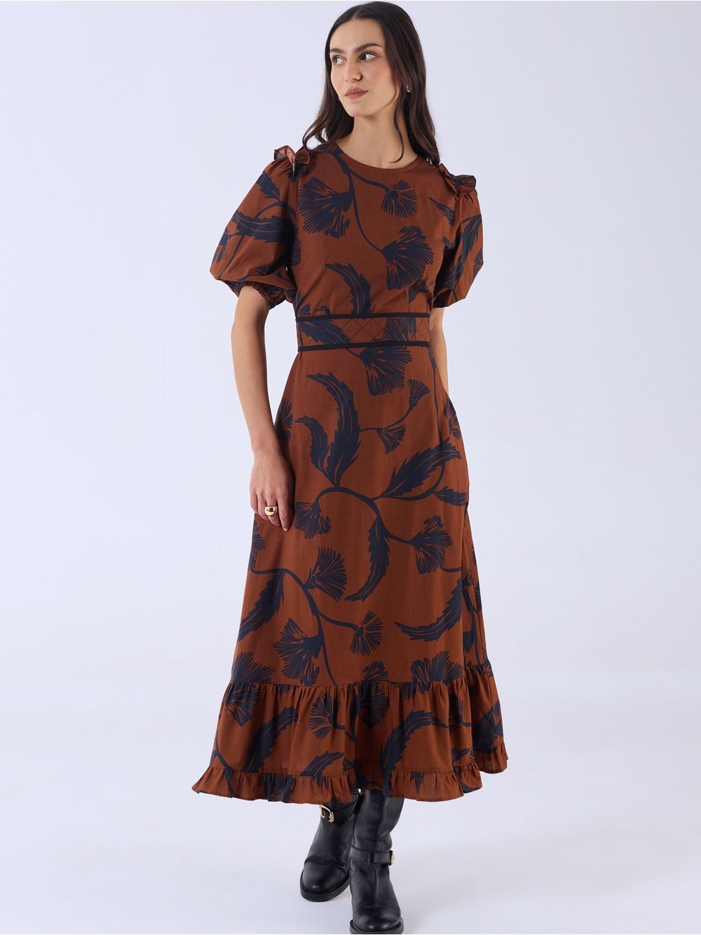 NWT BEYOND BY VERA Antonia Dress in Noir Bloom Brown